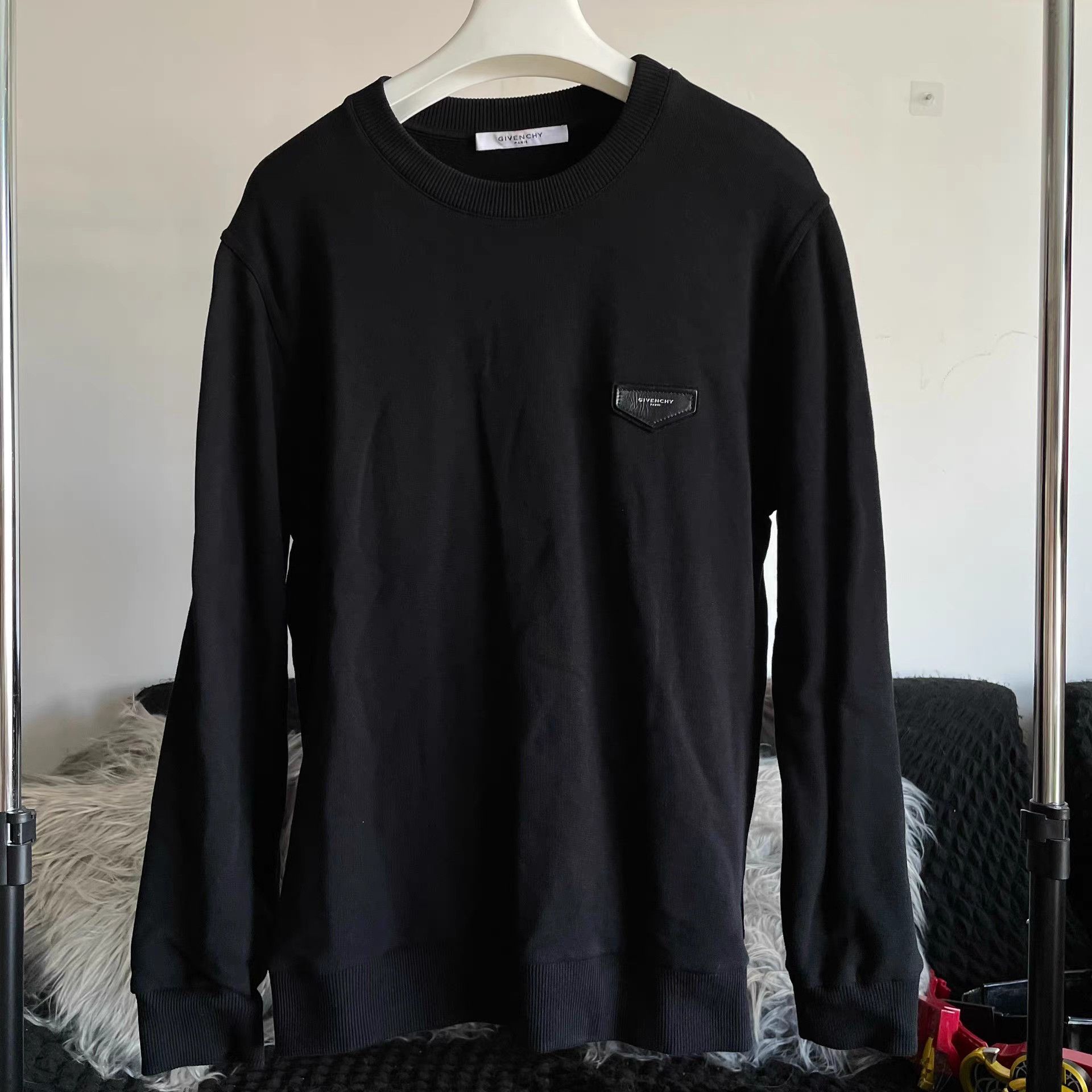 Givenchy GIVENCHY Chest Leather Patch Sweatshirt Size US M / EU 48-50 / 2 - 1 Thumbnail