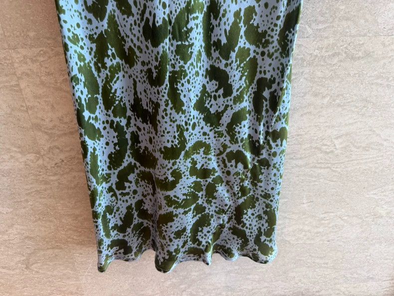 Dries Van Noten DRIES VAN NOTEN size:36 Green printed skirt Size 30" / US 8 / IT 44 - 6 Thumbnail