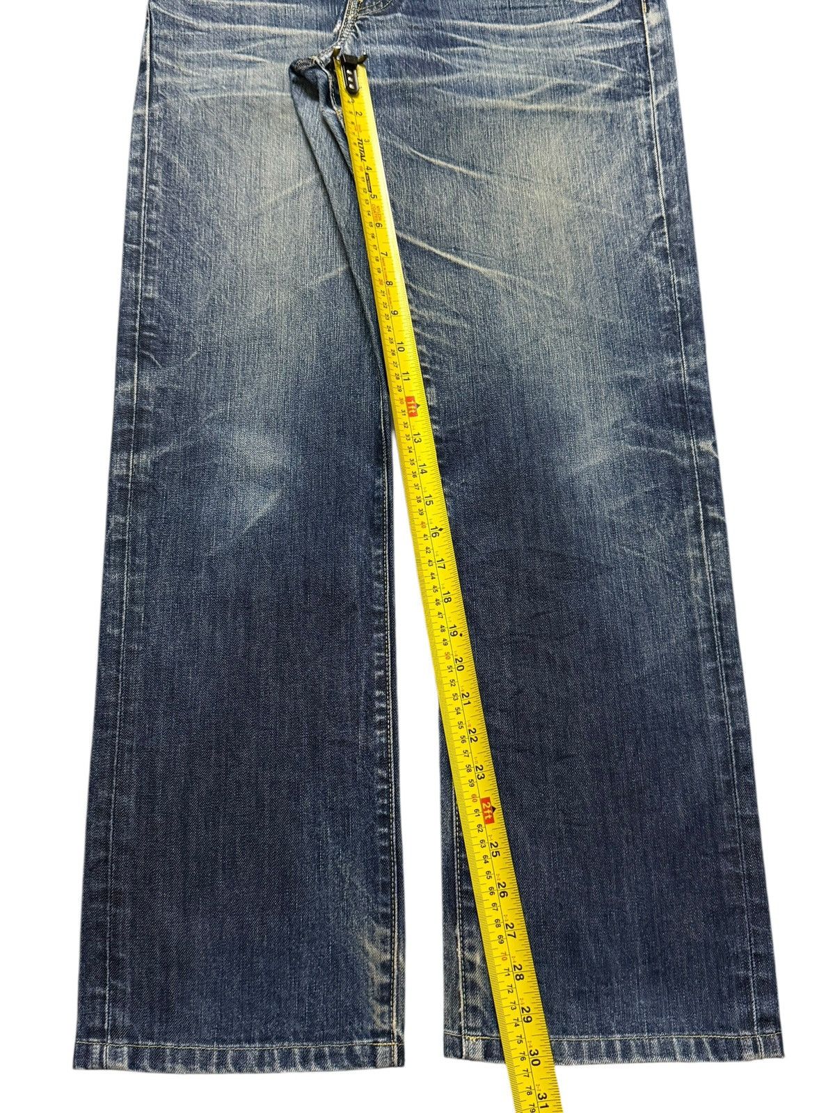 Uniqlo Vintage Y2K Japanese Uniqlo Faded Whiskers Wash Relaxed Fits Size US 32 / EU 48 - 9 Thumbnail