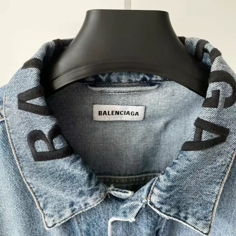 Balenciaga Balenciaga Embroidered logo at neckline and fringed denim Size US XS / EU 42 / 0 - 3 Thumbnail