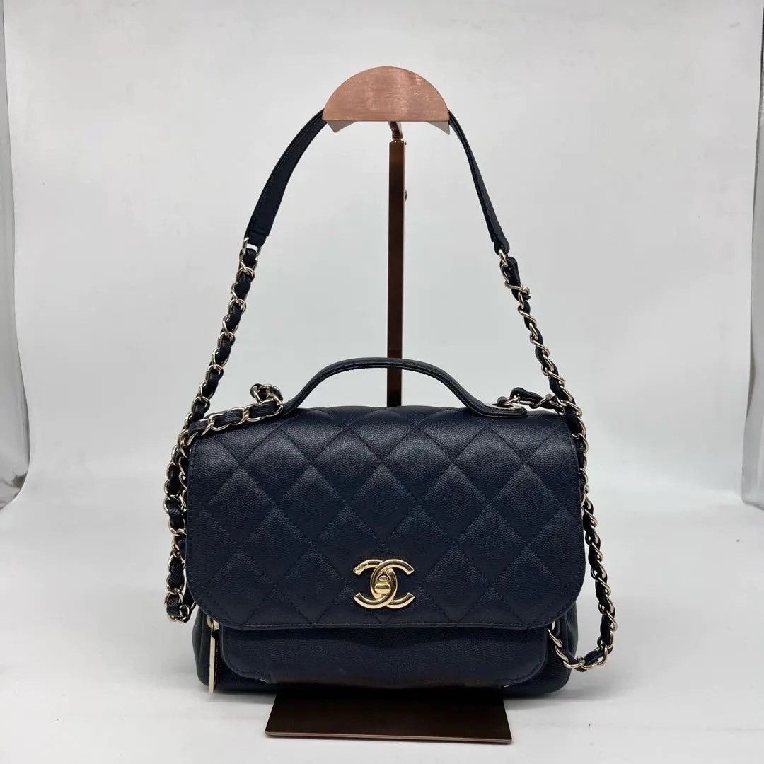 Chanel Pre-loved Bag Very good condition Size ONE SIZE - 1 Thumbnail