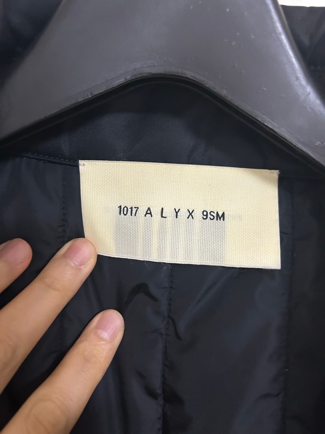 1017 ALYX 9SM 1017 Alyx 9SM Nylon Bomber Jacket Size US S / EU 44-46 / 1 - 4 Thumbnail