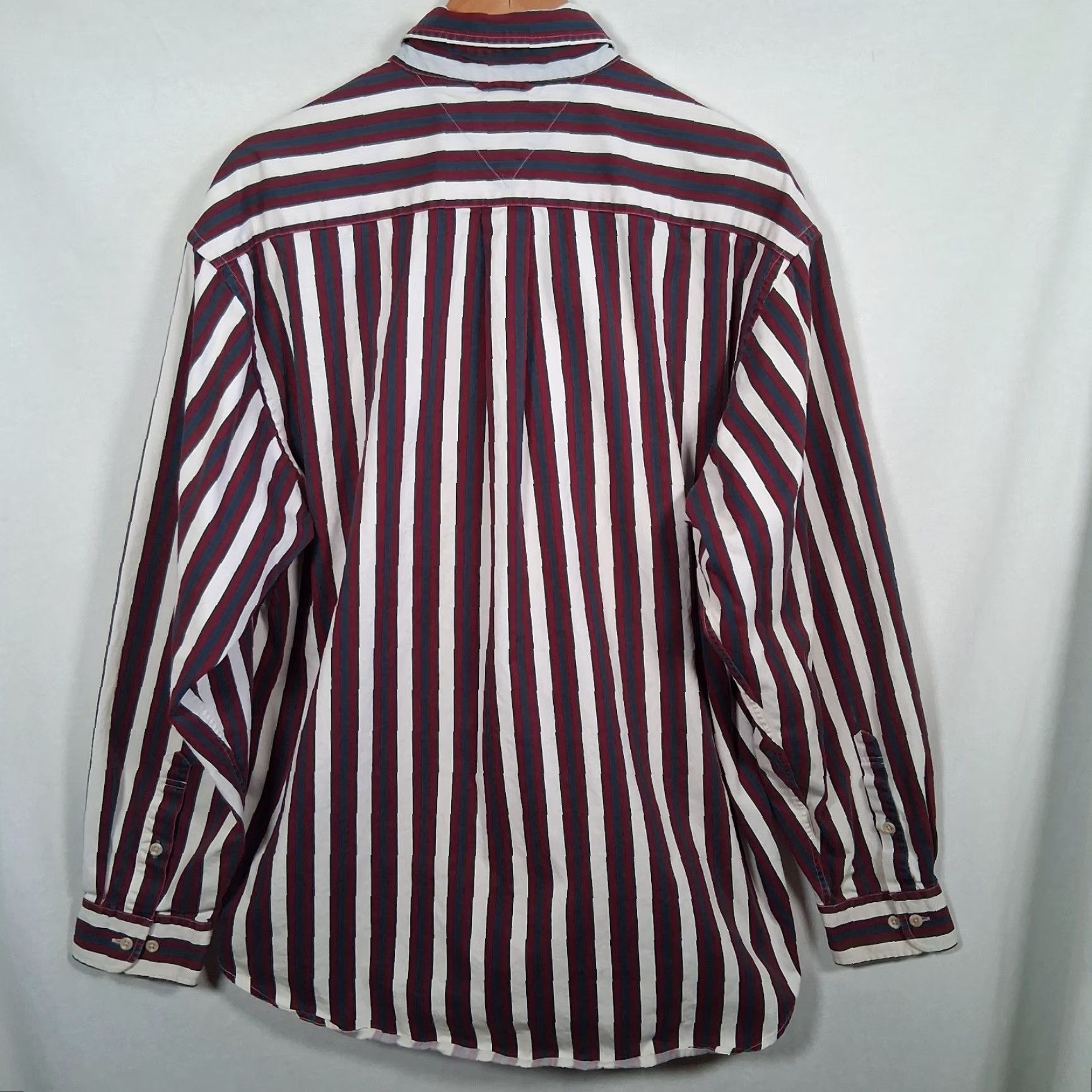 Tommy Hilfiger VINTAGE Tommy Hilfiger Shirt Men L Maroon Navy Stripe Crest Button-Up Collared 1990s Retro Blue Cotton Size US L / EU 52-54 / 3 - 3 Thumbnail
