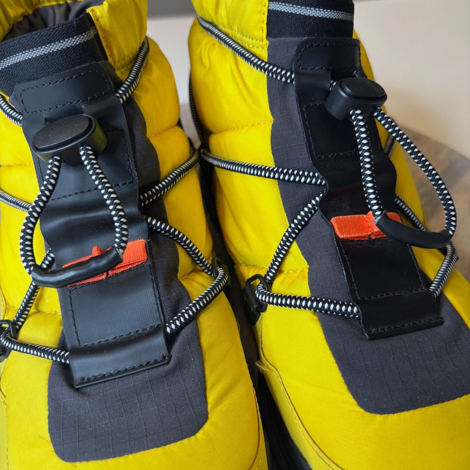 Adidas Adidas Stella McCartney Snow Boots Yellow Black Women’s Sz 9 Size US 9 / IT 39 - 6 Thumbnail