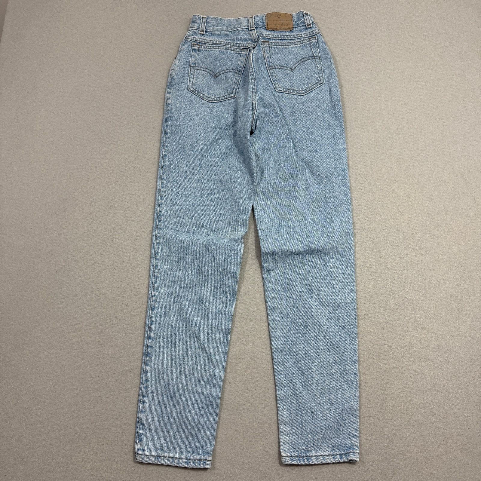 Vintage Vintage Levis 900 Jeans Women's 7 (24x30) Blue Mom High Rise Size 24" / US 00 / IT 34 - 7 Thumbnail