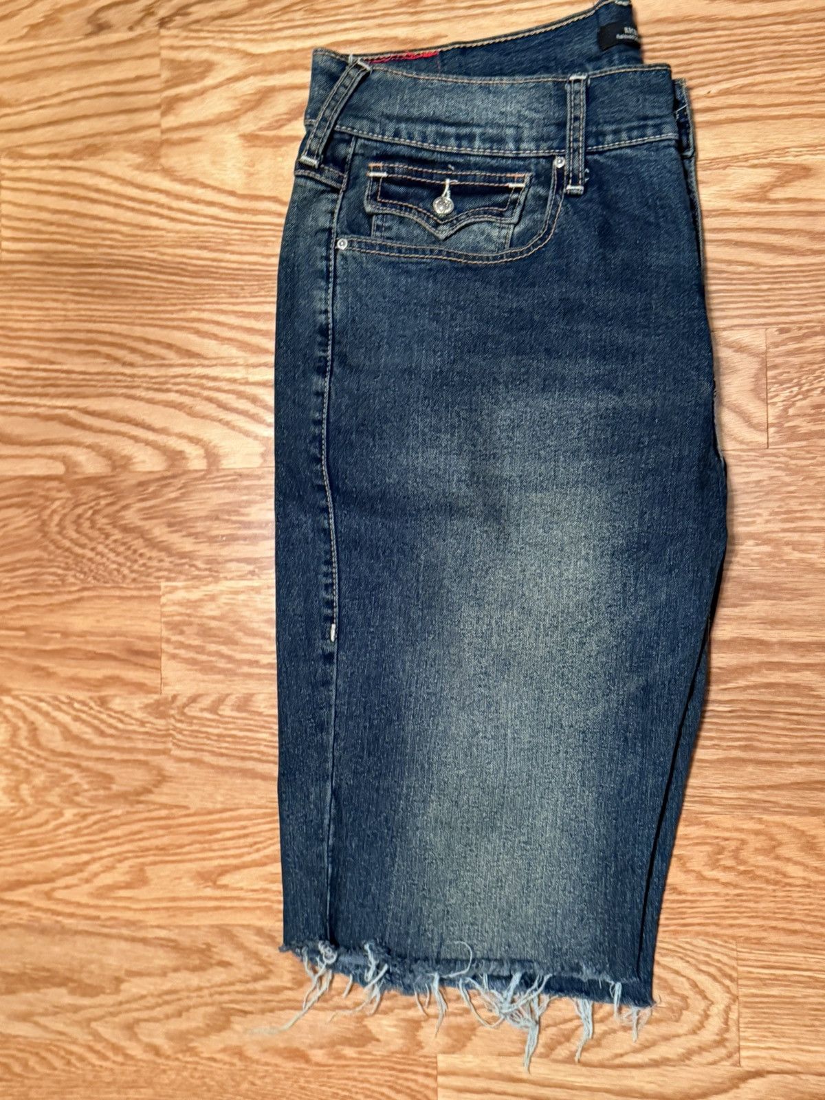 True Religion True Religion Jorts Size US 32 / EU 48 - 1 Thumbnail