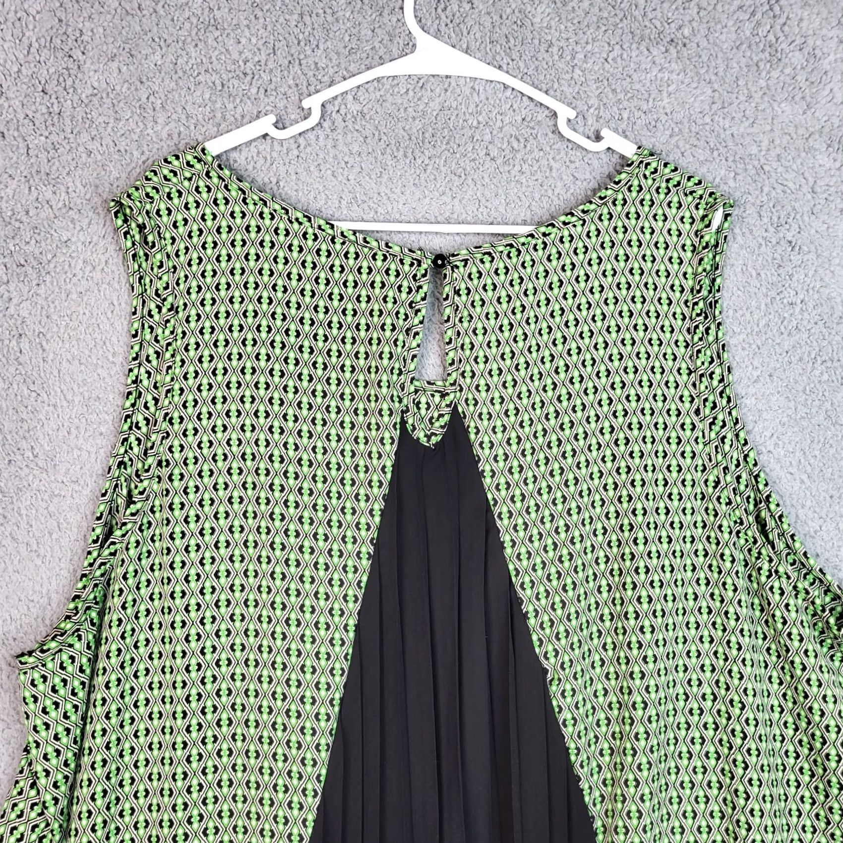 Vintage Bellatrix Blouse Women's Green Round Neck Sleeveless Size 3X NEW Size XXL / US 16-18 / IT 52-54 - 6 Thumbnail