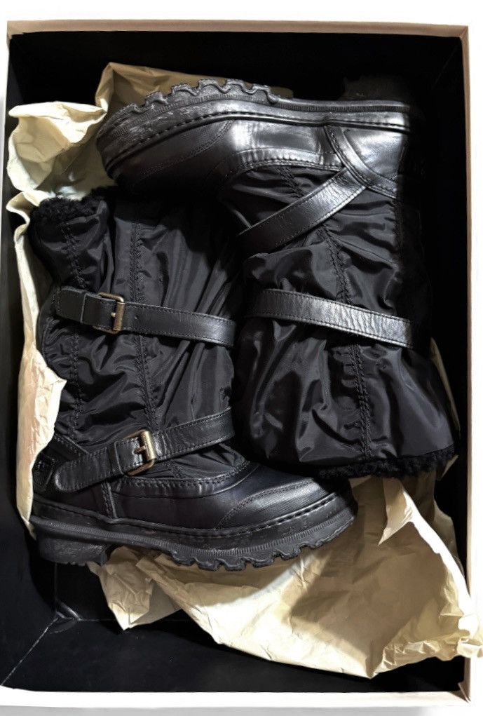 Burberry Burberry Sport Women’s Nylon Leather Mid Calf Weather Boots Size US 5 / IT 35 - 12 Thumbnail