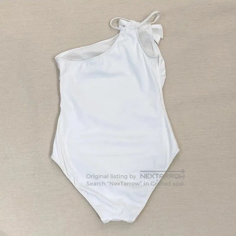 Chanel Chanel White Summer Midi Dress for Women . Size M / US 6-8 / IT 42-44 - 1 Thumbnail