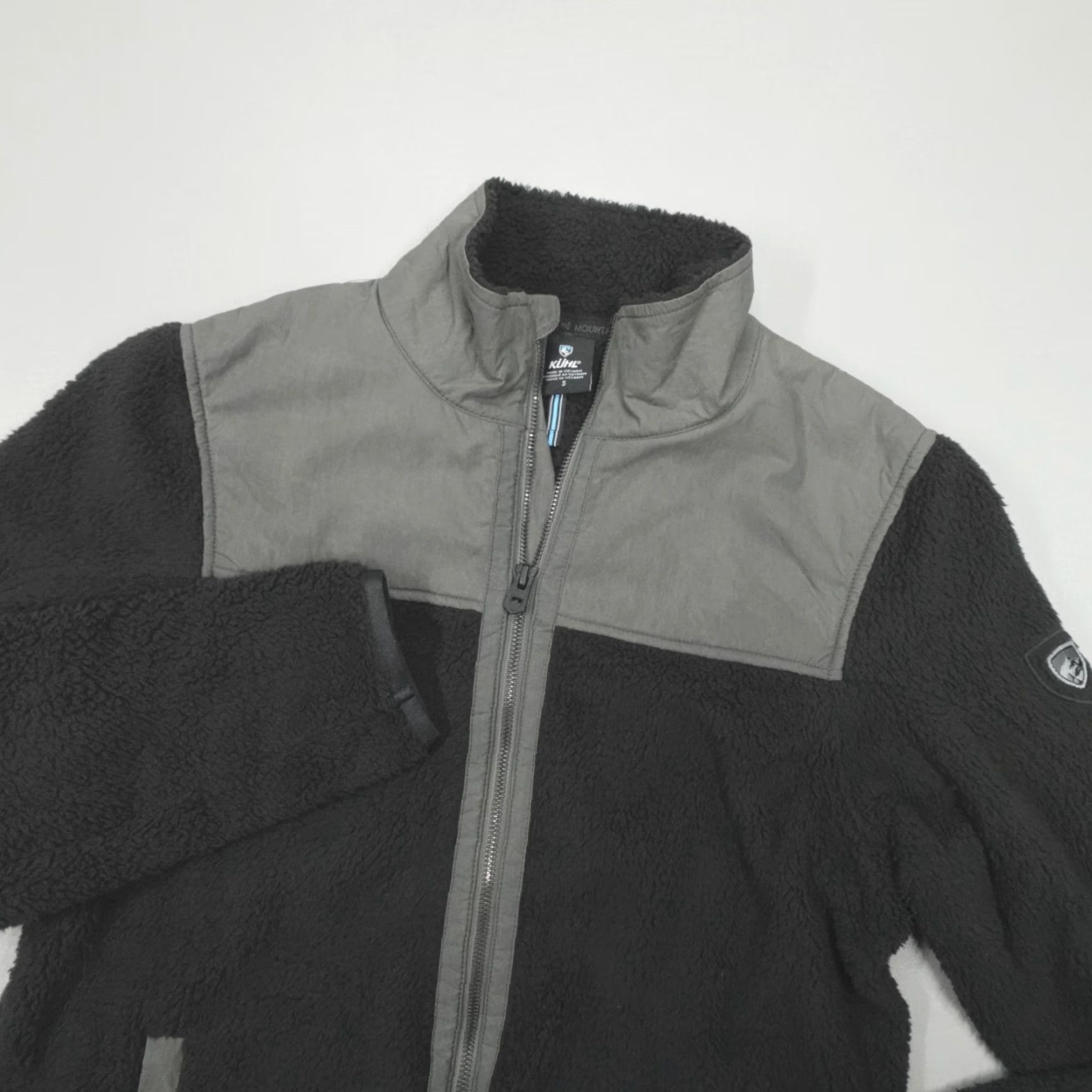 Vintage Kuhl Konfluence Jacket Fleece Men Size S Raven/Carbon Lightweight Warmth Spring Winter Fall Full Zip Pockets Outdoors Hiking Regular Stand-Up Logo Size US S / EU 44-46 / 1 - 2 Thumbnail