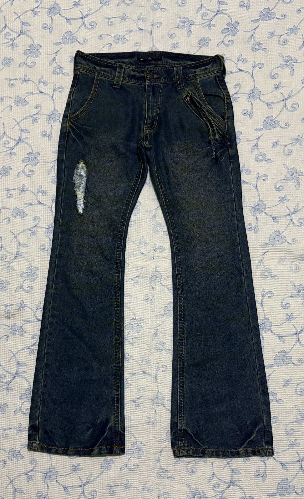 Japanese Brand Japanese Icom Streetwear Flared Jeans Distressed Denim Size US 31 - 2 Thumbnail