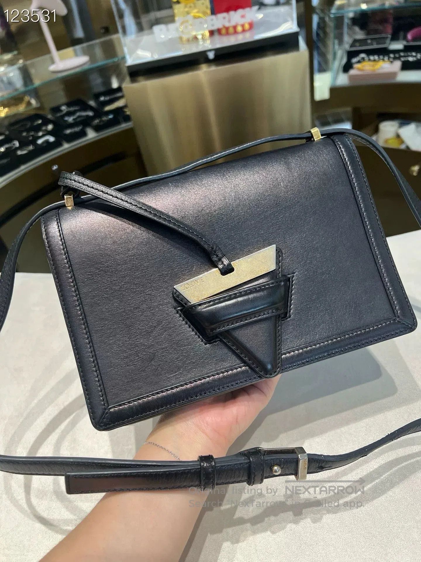 Loewe Loewe Barcelona Triangle Buckle Crossbody. Size ONE SIZE - 1 Thumbnail