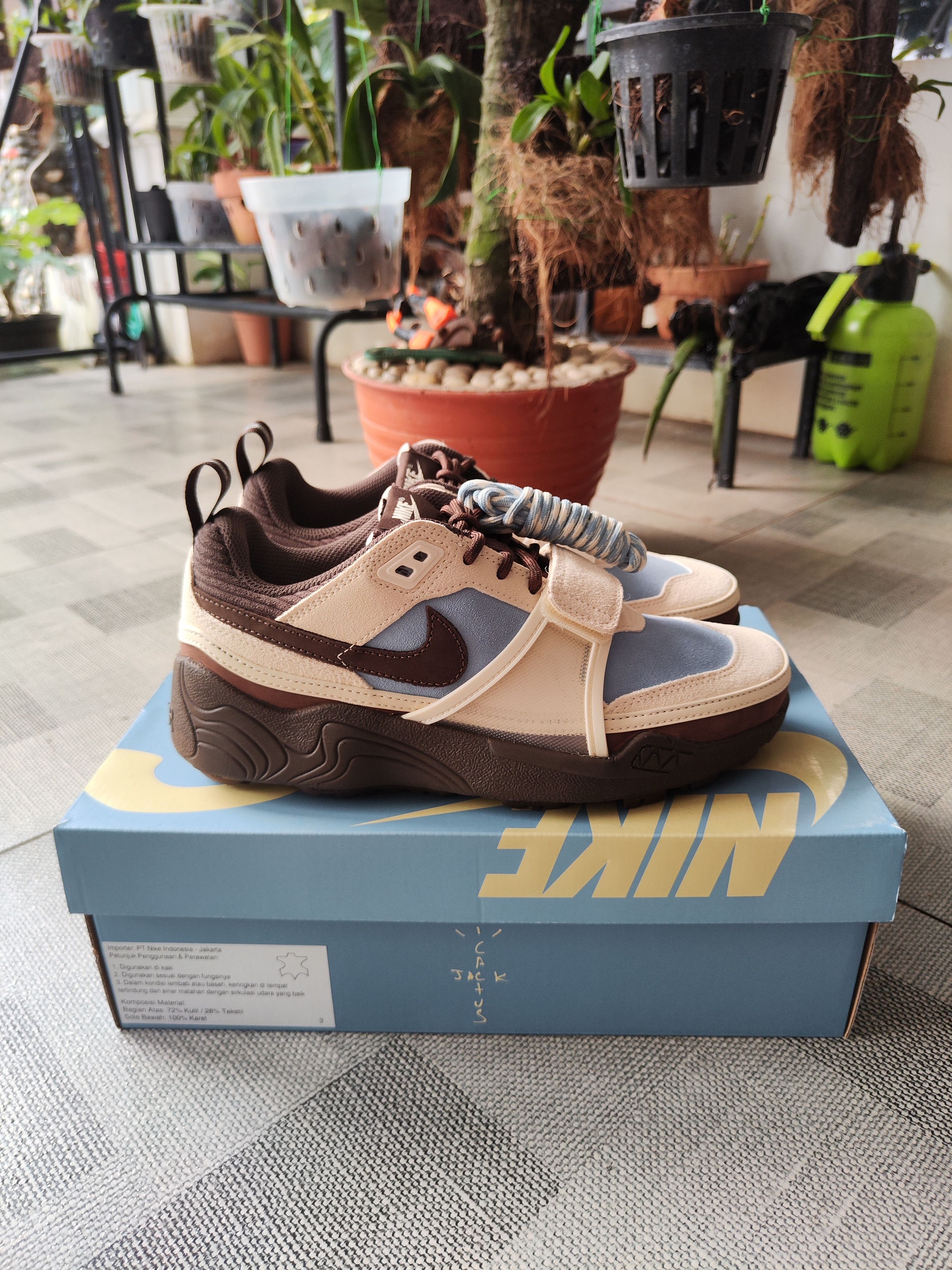 Nike × Travis Scott Nike Travis Scott Zoom Field Jaxx Leche Blue Size US 7 / EU 40 - 2 Thumbnail