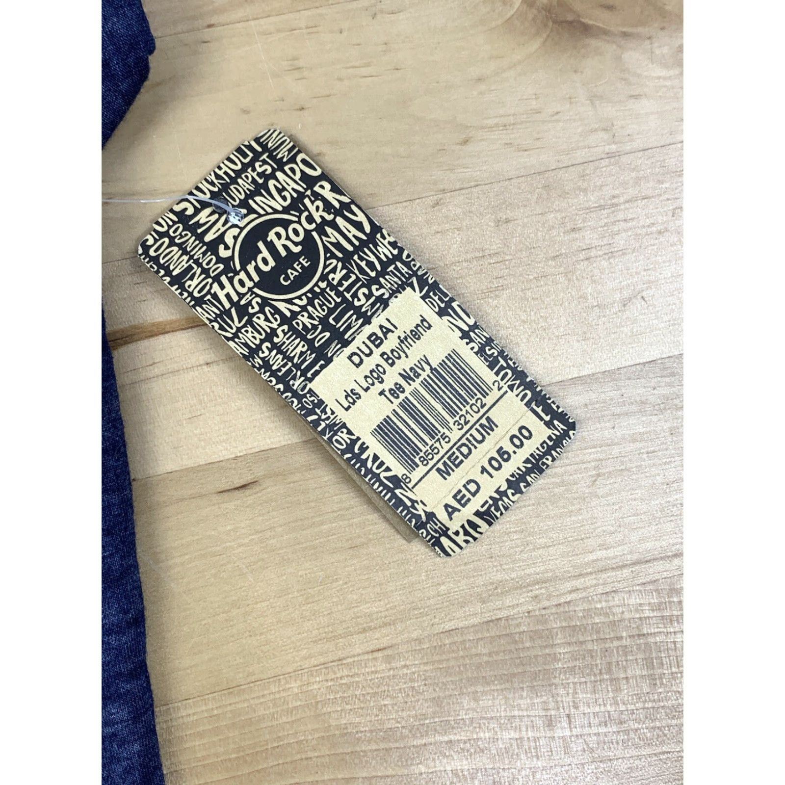 Hard Rock Cafe VINTAGE Hard Rock Cafe Dubai Boyfriend Tee Womens M Blue Short Sleeve Crew Neck T-Shirt Casual Shirt(NWT) Size 32" / US 10 / IT 46 - 4 Thumbnail