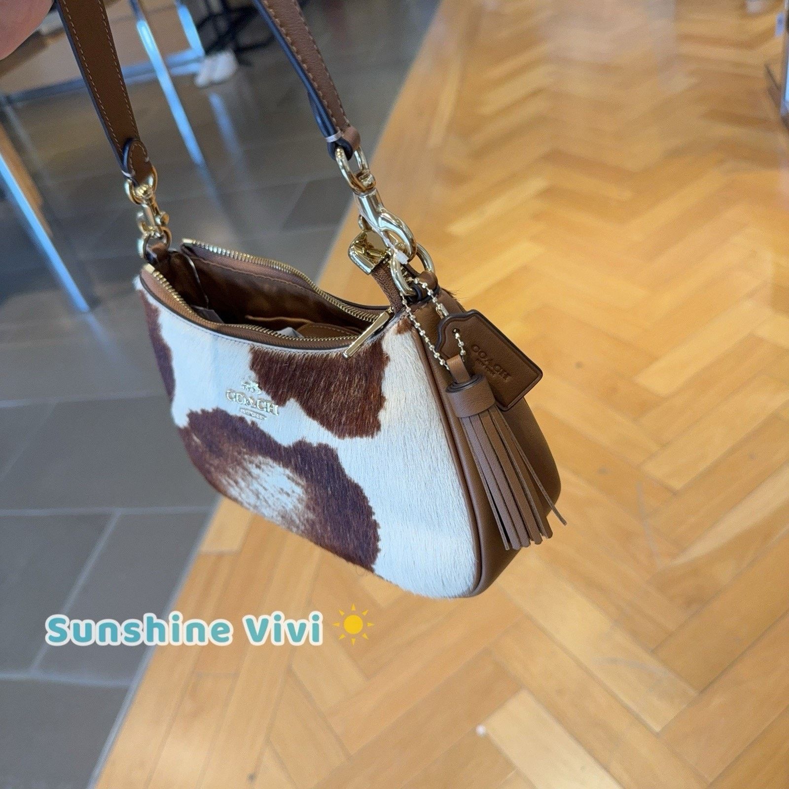 Coach NWT COACH Teri Shoulder Bag Cow Print CDW45 Gold/Cow Multi Size ONE SIZE - 8 Thumbnail