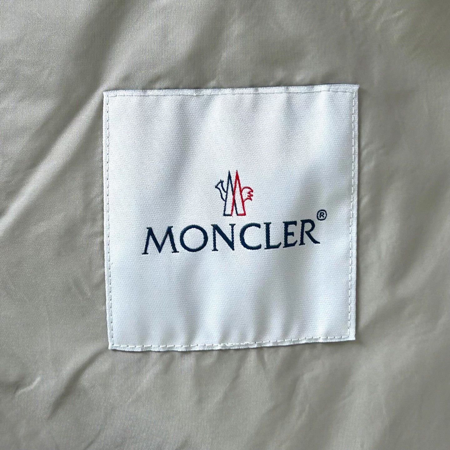 Moncler Moncler Etiache 24 khaki hooded zip jacket size 4 Size US XL / EU 56 / 4 - 3 Thumbnail