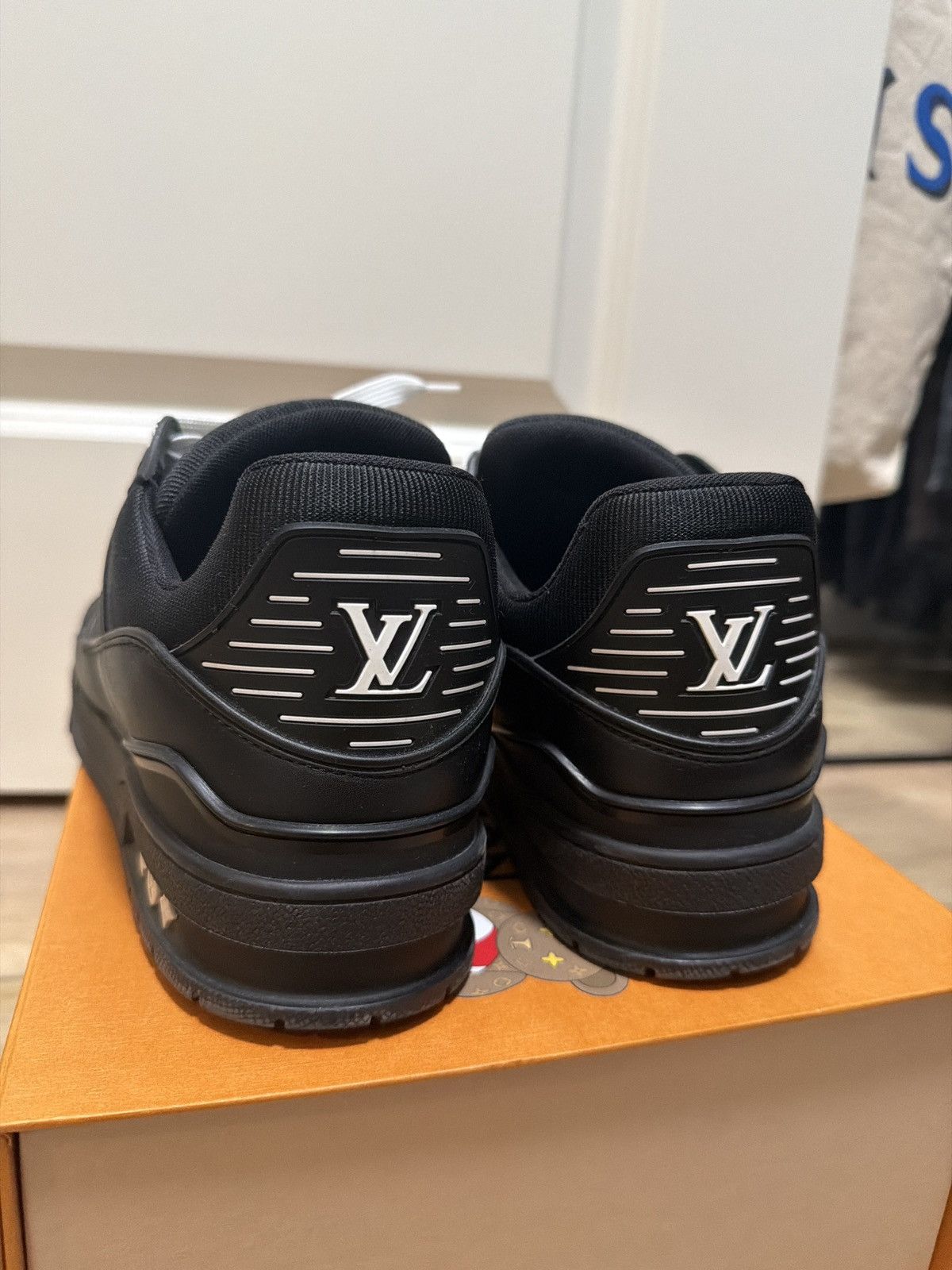 Louis Vuitton Louis Vuitton Trainers Size US 11 / EU 44 - 6 Thumbnail