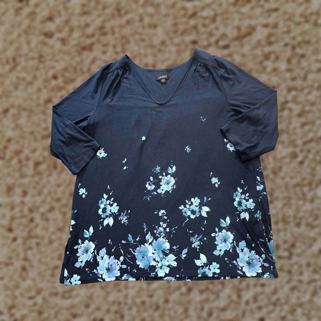 J. Jill J. Jill Top Womens Medium Petite Blue Floral 3/4 Sleeve Wearever Career Casual Shirt Size M / US 6-8 / IT 42-44 - 1 Thumbnail