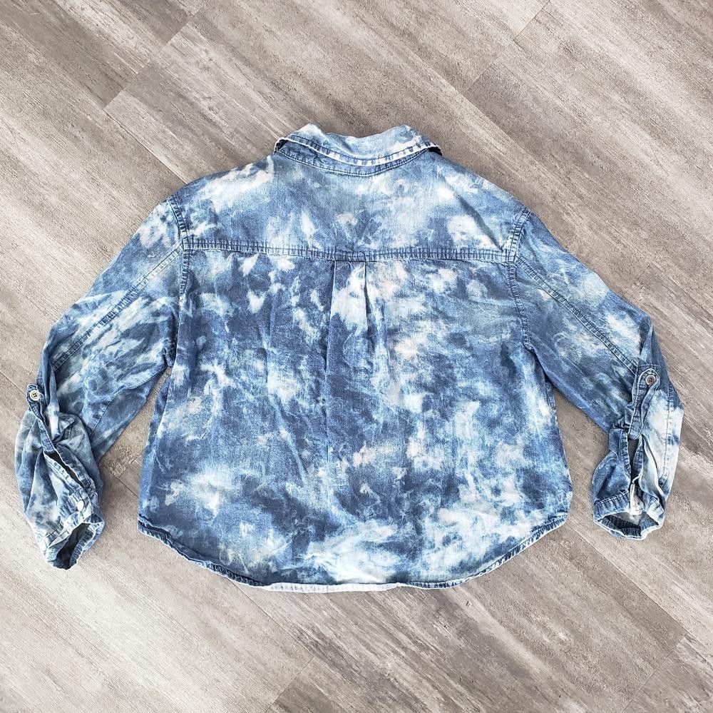 Designer Denim Distressed Ellison Cropped Button Down Size L / US 10 / IT 46 - 2 Thumbnail