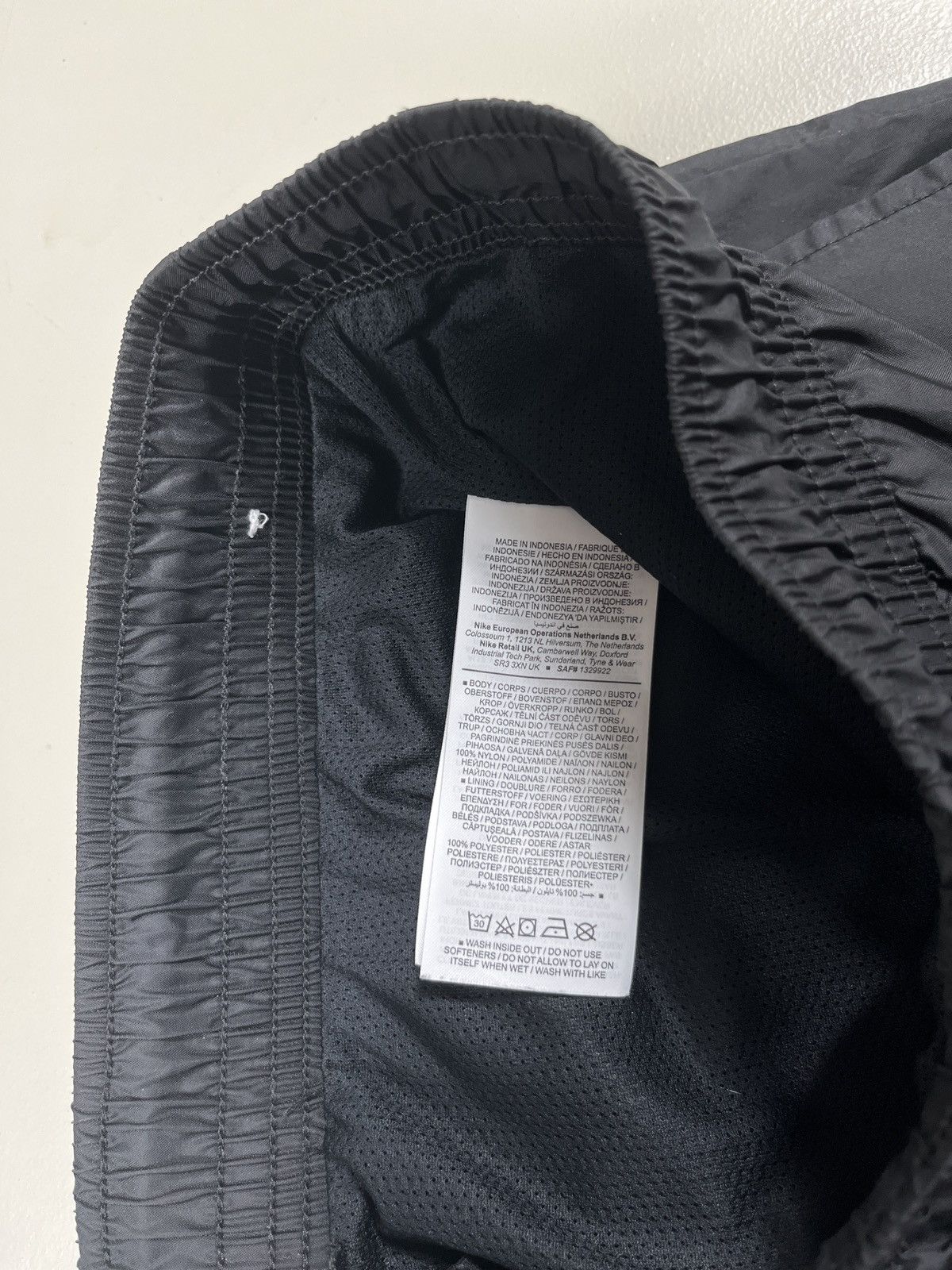 Nike Nike Trackpants black M Size US 36 / EU 52 - 4 Thumbnail