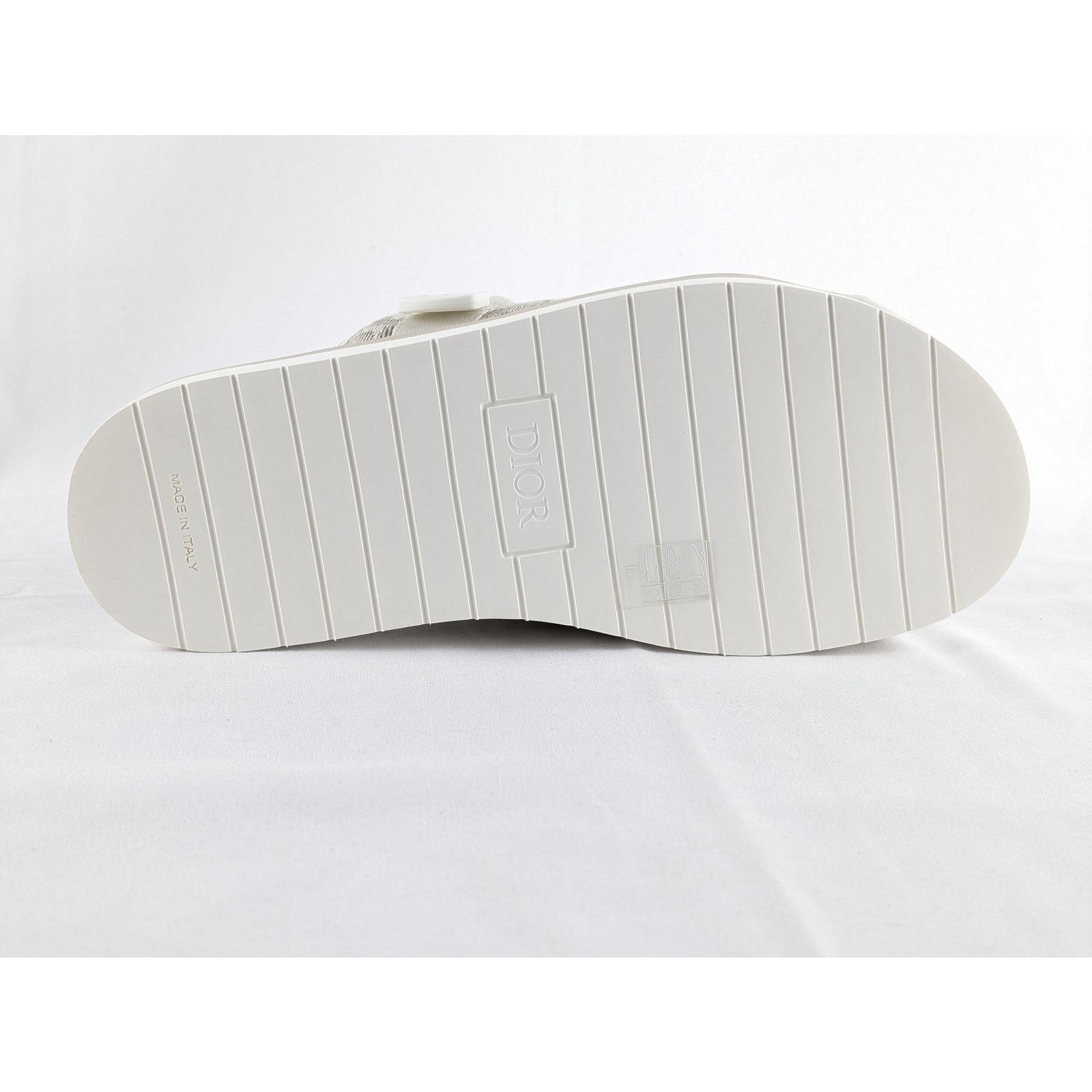 Dior o1rshd1 Sandal M-Alpha Sandal in Beige/White Size US 7 / EU 40 - 8 Thumbnail