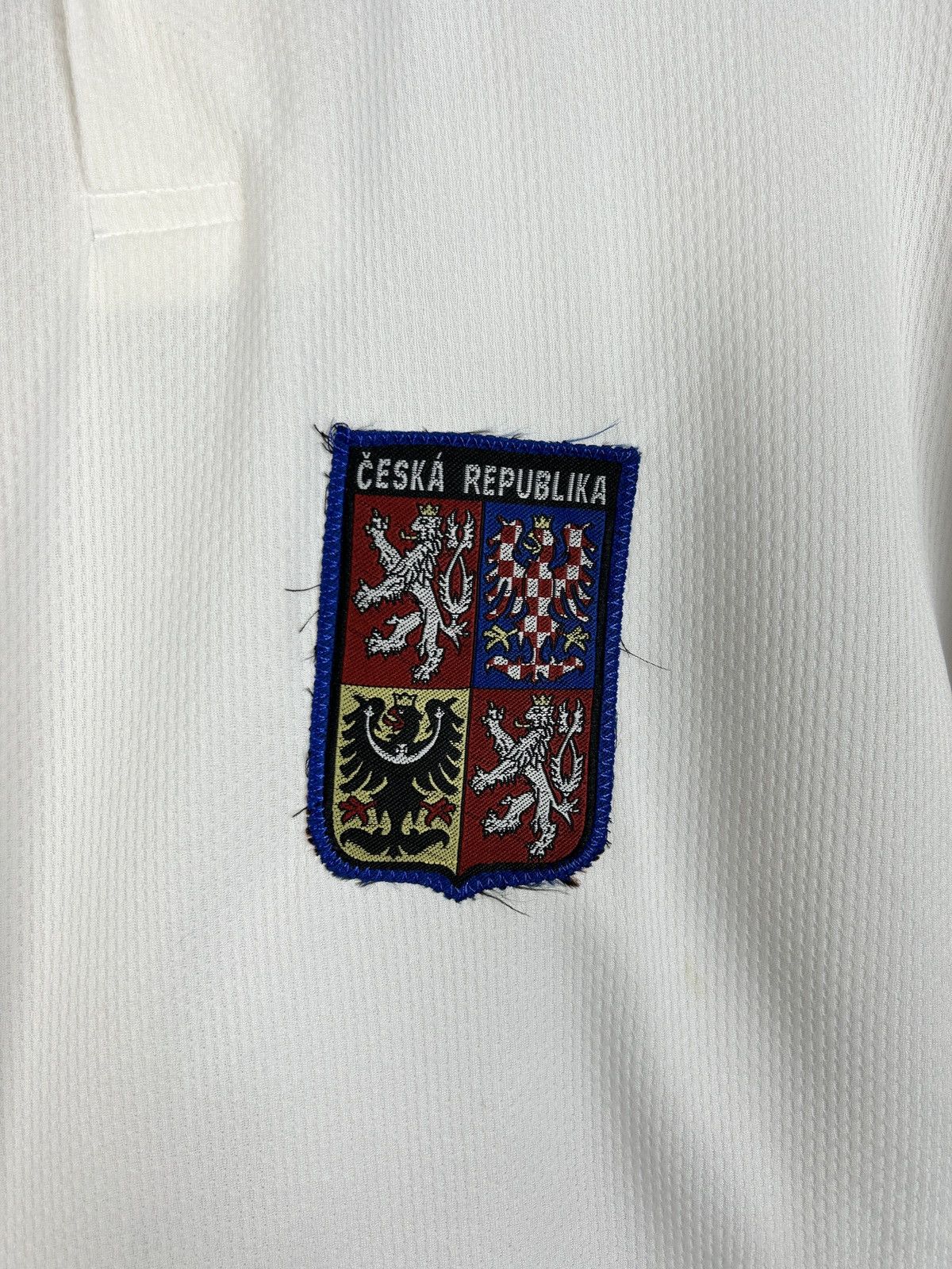 Puma 90s Vintage Puma Czech Republic 1996 Away Kit Soccer Jersey Size US S / EU 44-46 / 1 - 2 Thumbnail