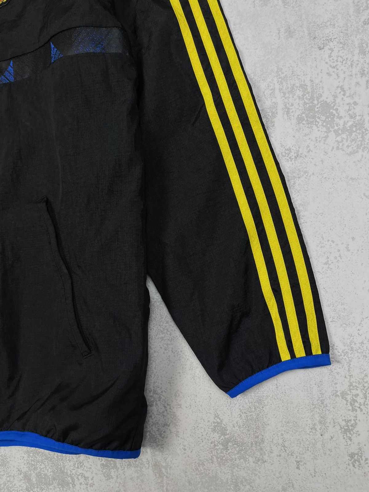 Adidas Adidas x Manchester United Retro Blue/Yellow Windbreaker Size US L / EU 52-54 / 3 - 6 Thumbnail