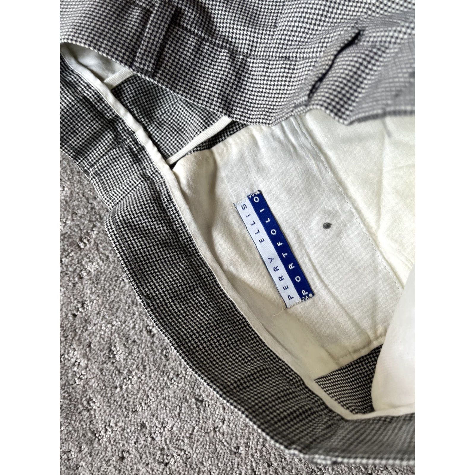 Perry Ellis VINTAGE Perry Ellis Dress Pants Mens 34/32 Gray Straight Leg Flat Front 34 Size Polyester Pants Size 24" / US 00 / IT 34 - 5 Thumbnail
