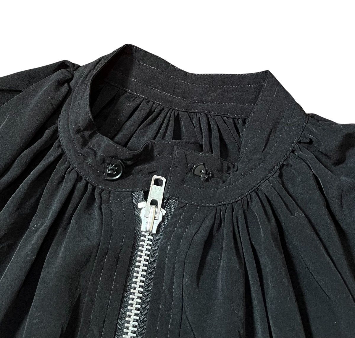 Yohji Yamamoto *FINAL DROP* yohji yamamoto pleated flowy bomber jacket Size US S / EU 44-46 / 1 - 3 Thumbnail