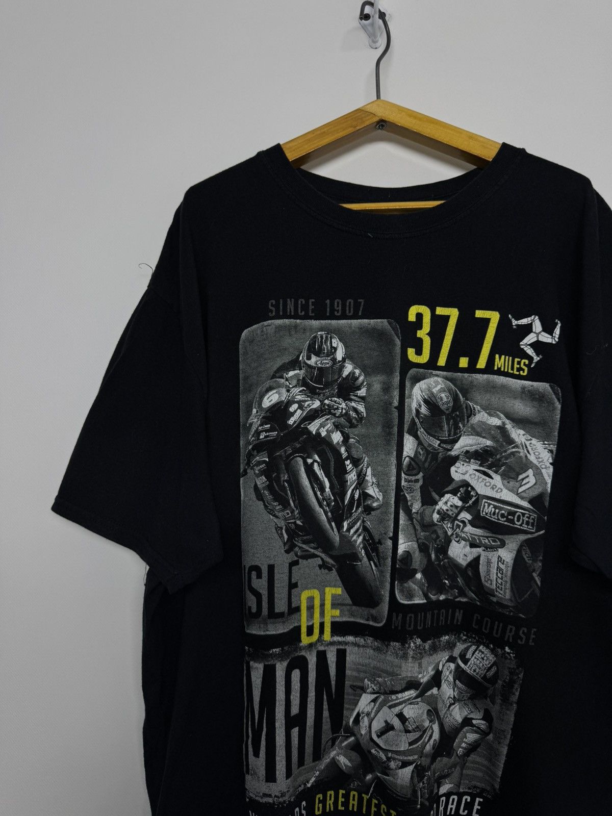 Gildan Vintage Y2k Isle of Man Course printed T Shirt Size US XL / EU 56 / 4 - 1 Thumbnail