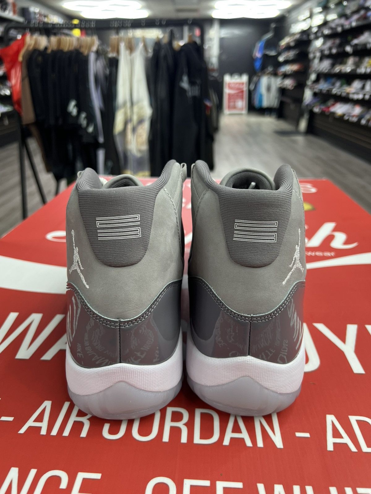 Jordan Brand Air Jordan 11 Cool Grey Size 13 Size US 13 / EU 46 - 5 Thumbnail