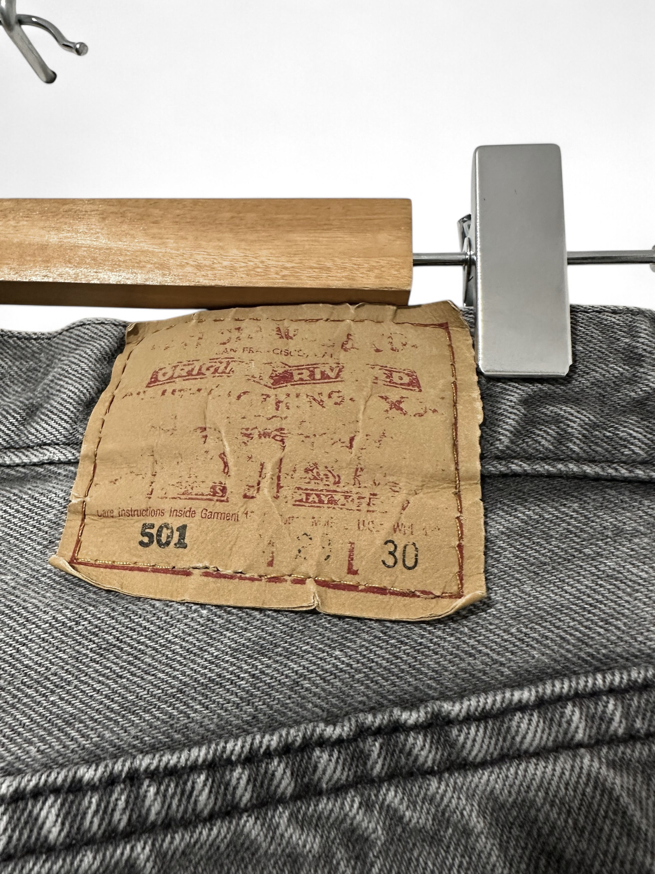 Levi's Levi's Vintage Gray Washed High Rise Button Fly Jeans (S) Size 29" - 4 Thumbnail