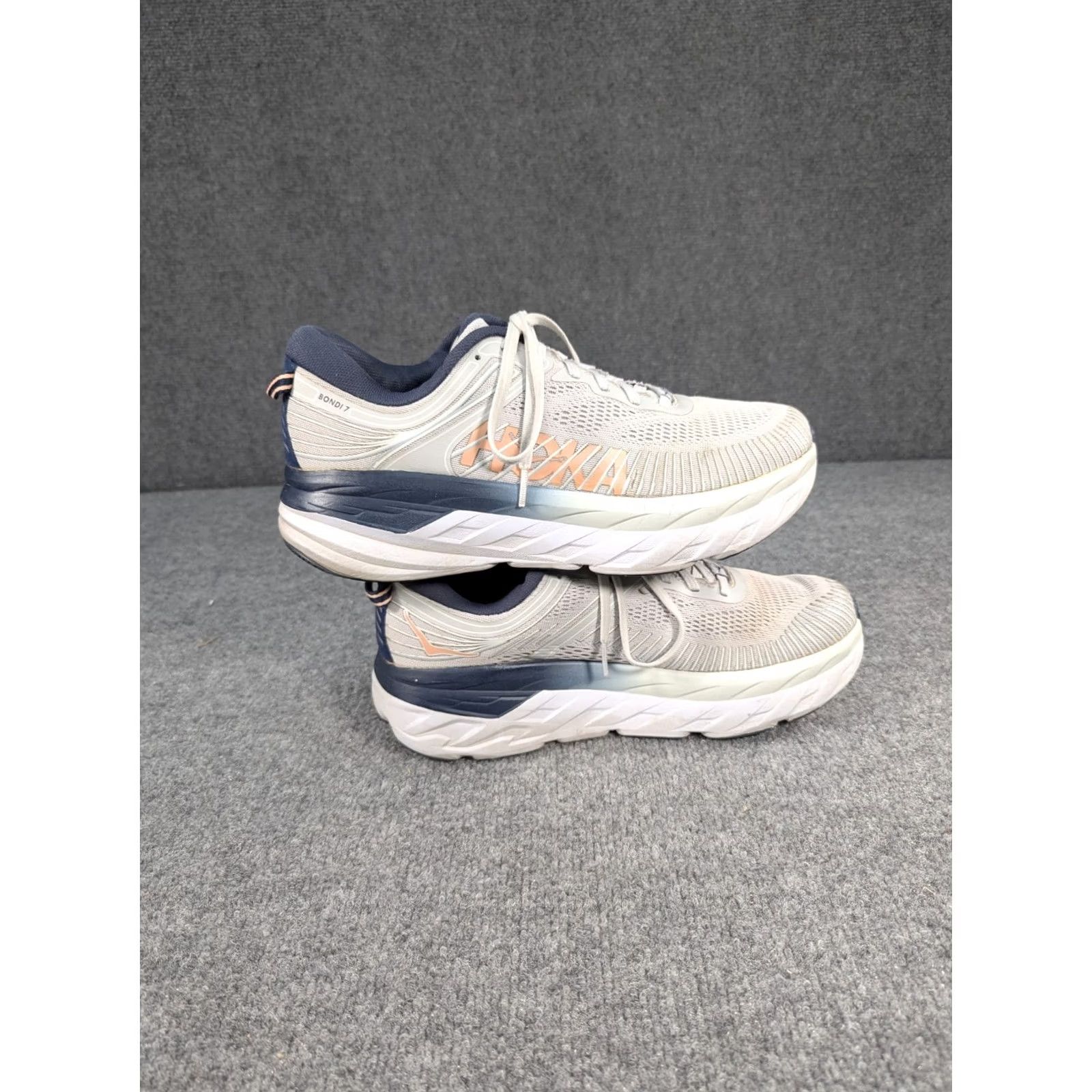 Vintage Hoka One One Bondi 7 Womens Shoes Size US 10.5 Athletic Low Top Sneakers Size L / US 10 / IT 46 - 3 Thumbnail