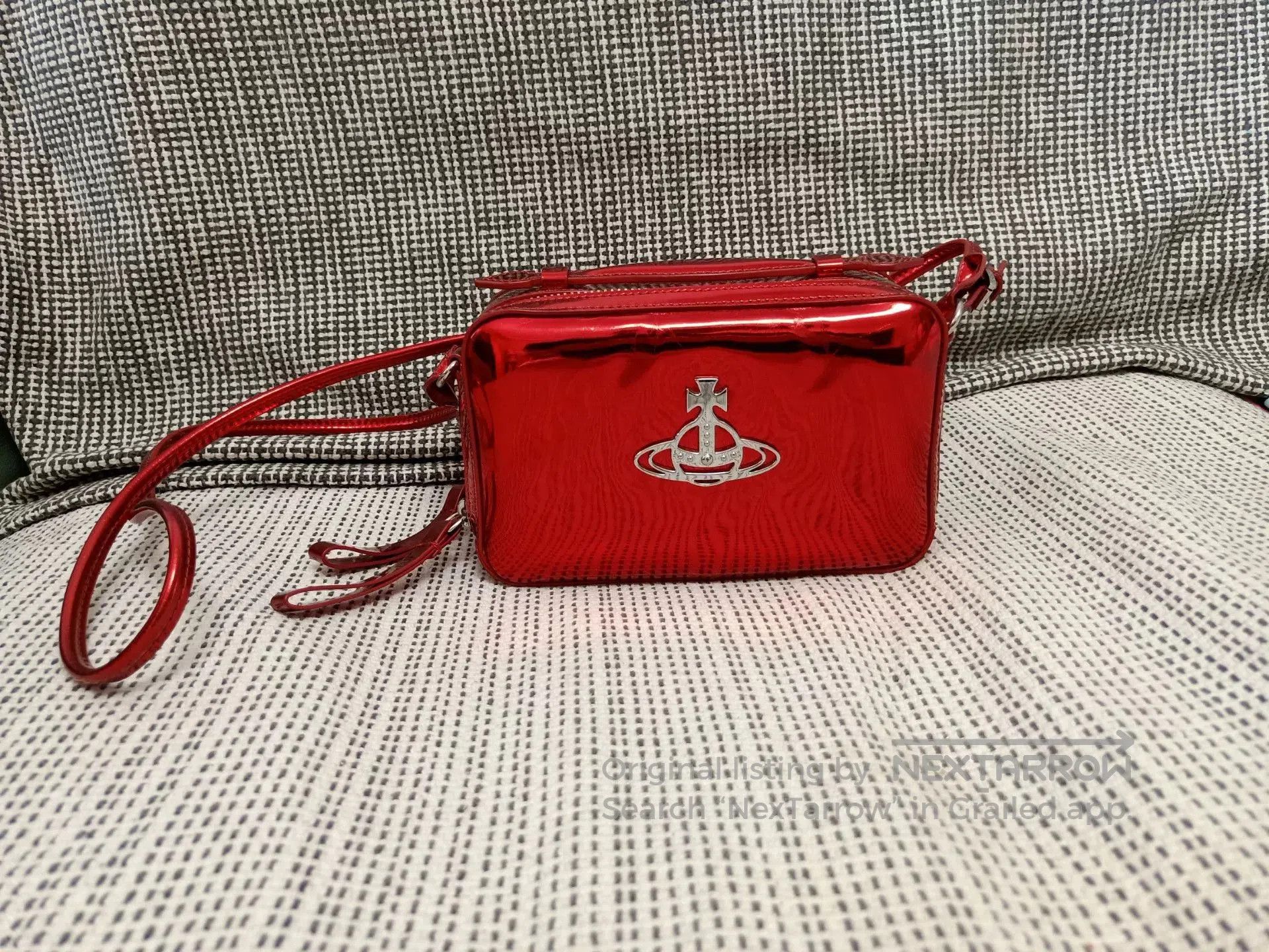 Vivienne Westwood Red Patent Leather Saturn Logo Crossbody Bag. Size ONE SIZE - 1 Thumbnail