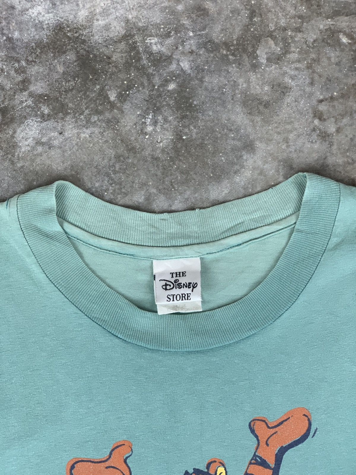Disney Vintage Tigger Disney Single Stich Tshirt Size US S / EU 44-46 / 1 - 3 Thumbnail