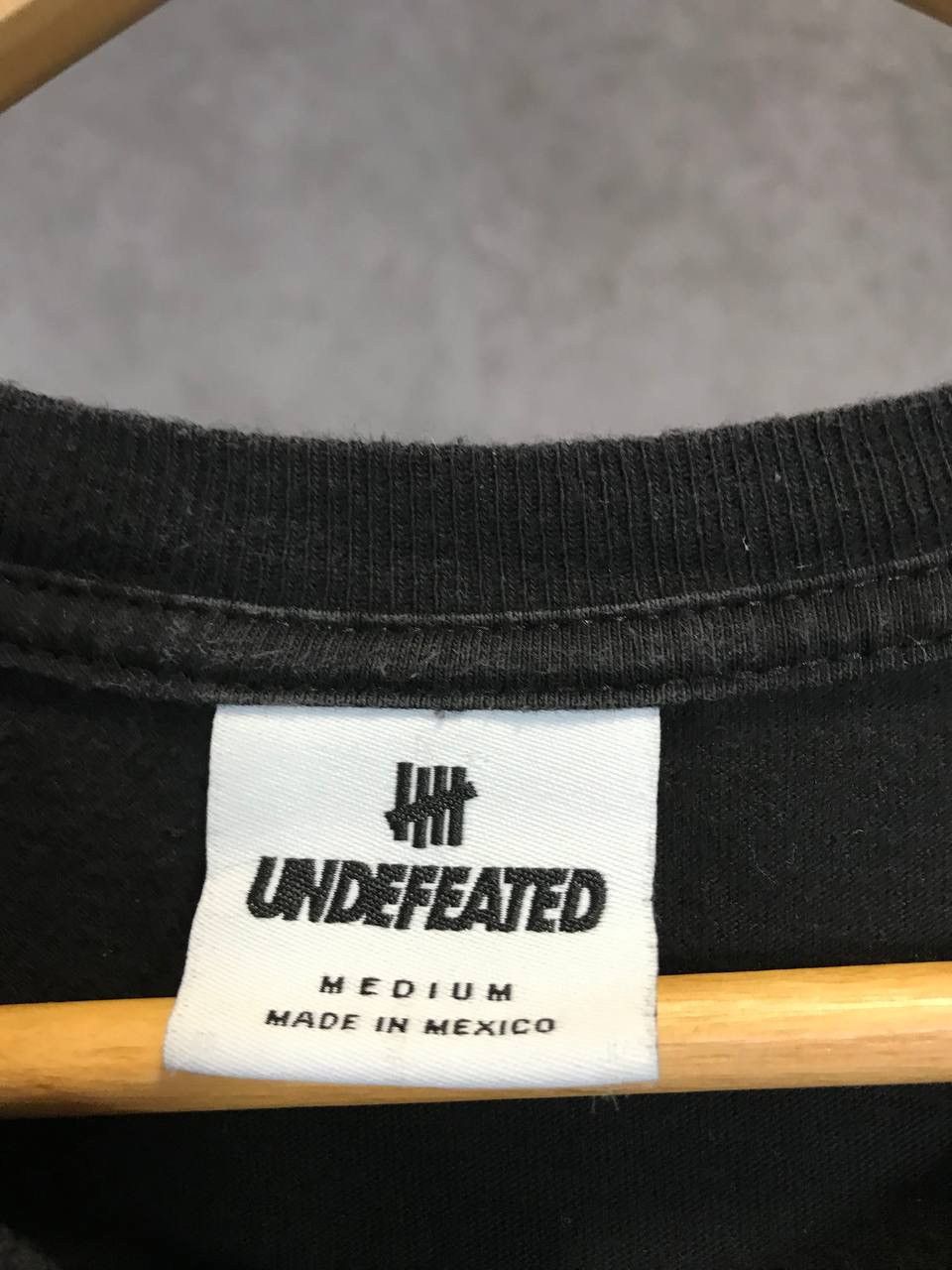 Undefeated Undefeated center logo streetwear tee Size US M / EU 48-50 / 2 - 5 Thumbnail
