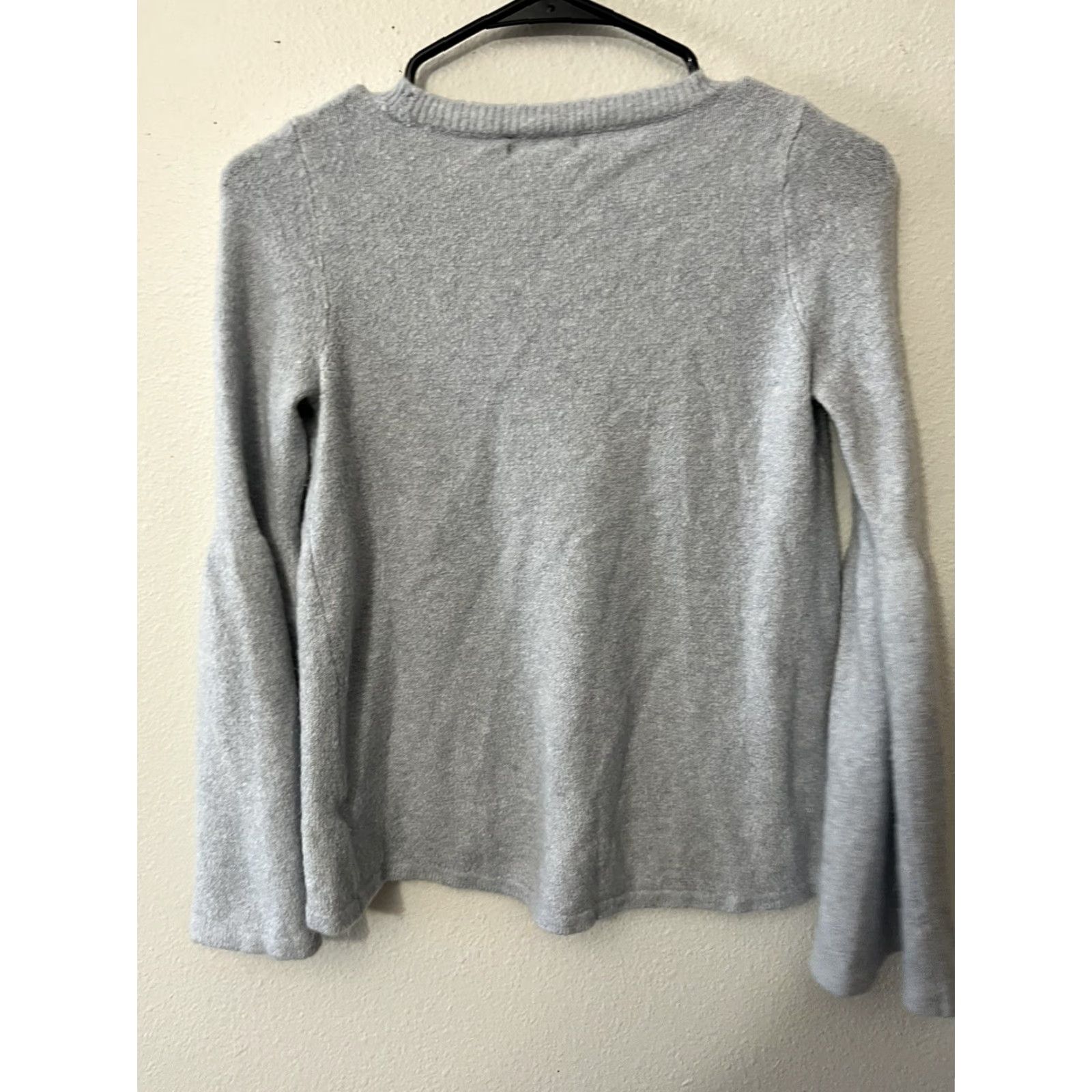 American Eagle Outfitters American Eagle Outfitters Blue Pullover Sweater Women's S Flared Sleeve V-Neck Casual Knit Top Size S / US 4 / IT 40 - 2 Thumbnail