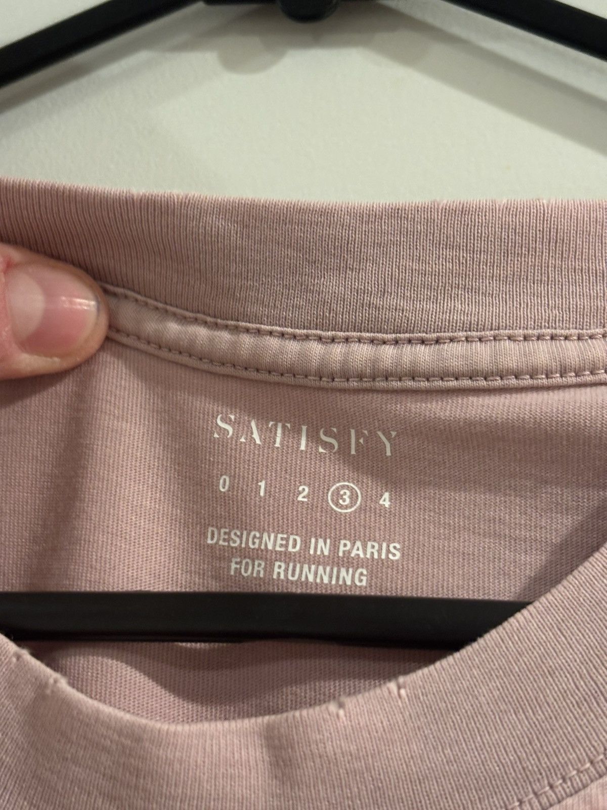 Satisfy Rare satisfy running archive LSD tee Size US L / EU 52-54 / 3 - 4 Thumbnail
