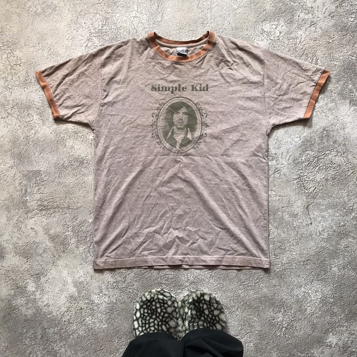 Vintage Vintage 90s Simple Kid Sun Faded Graphic Tee Streetwear M Size US M / EU 48-50 / 2 - 1 Thumbnail