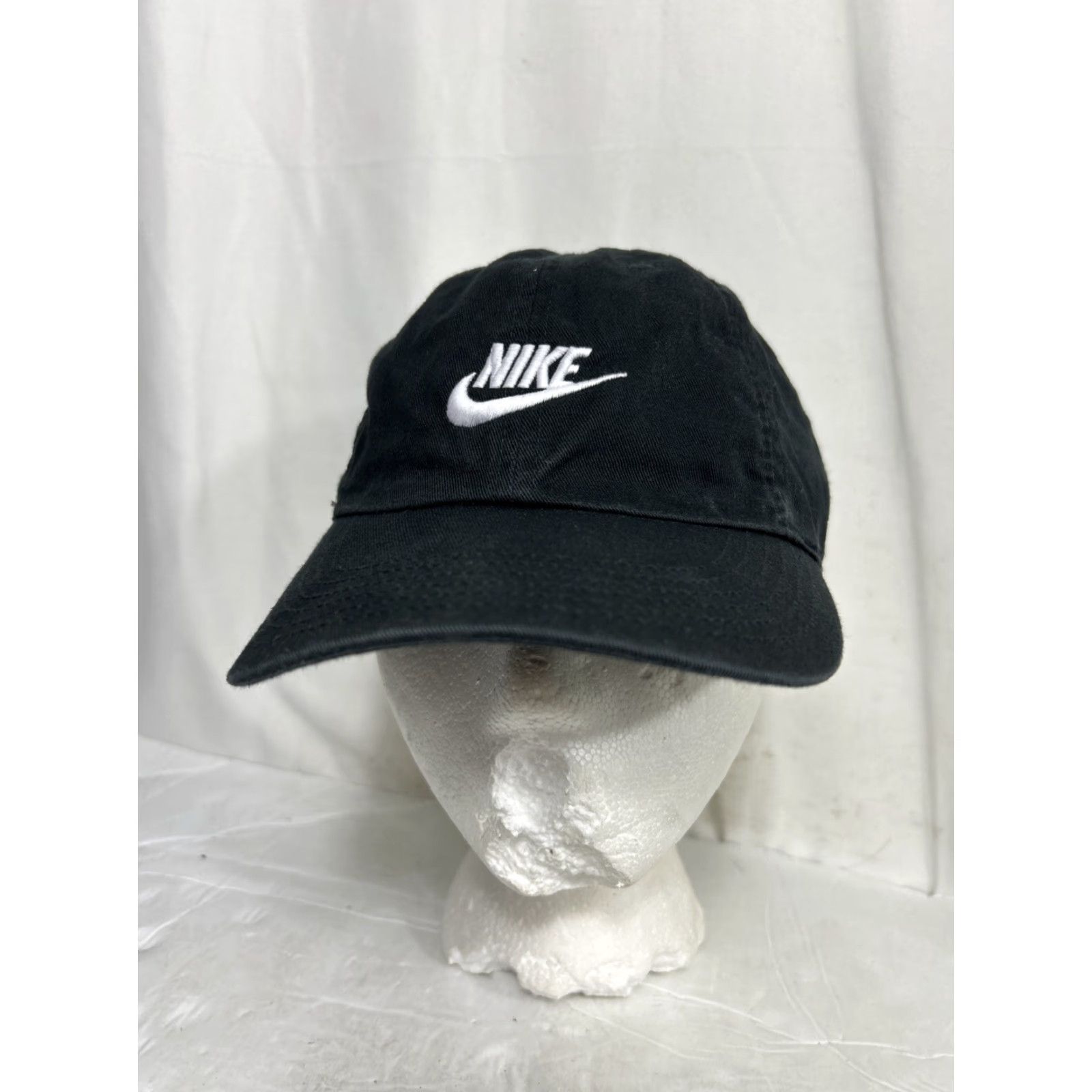 Nike Nike Heritage86 Black Unisex OSFM Swoosh Adjustable Strapback Hat Cap AJ3651-010 Size ONE SIZE - 2 Thumbnail