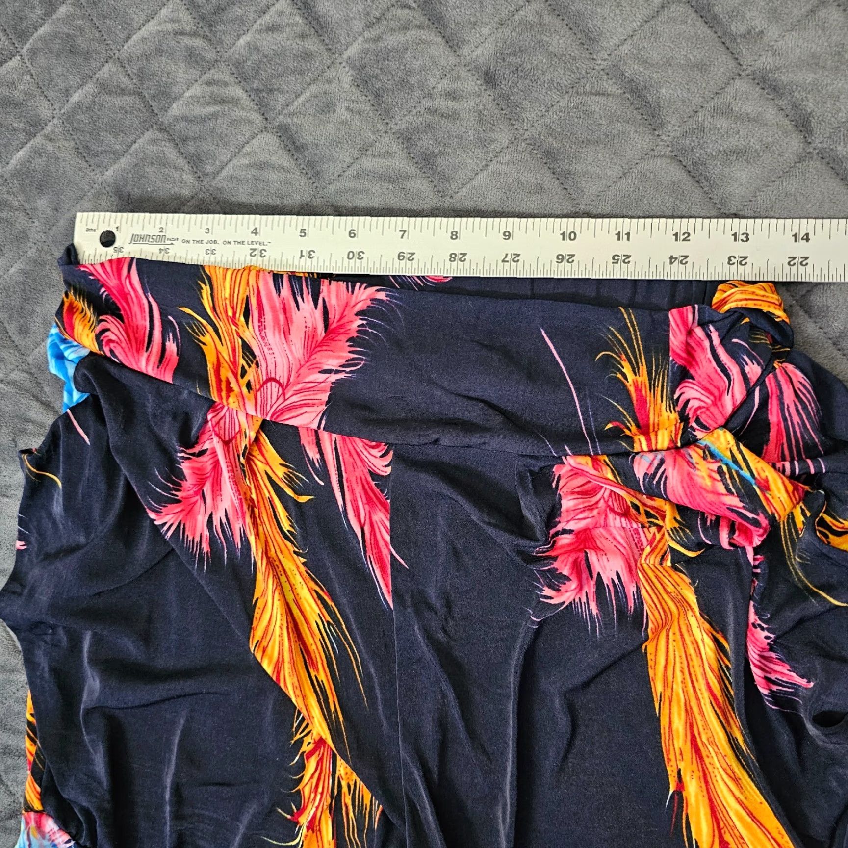 Vintage Julia Women’s Geometric Silk Bermuda Shorts L Green Casual Stretch Party Size 36" / US 14 / IT 50 - 4 Thumbnail