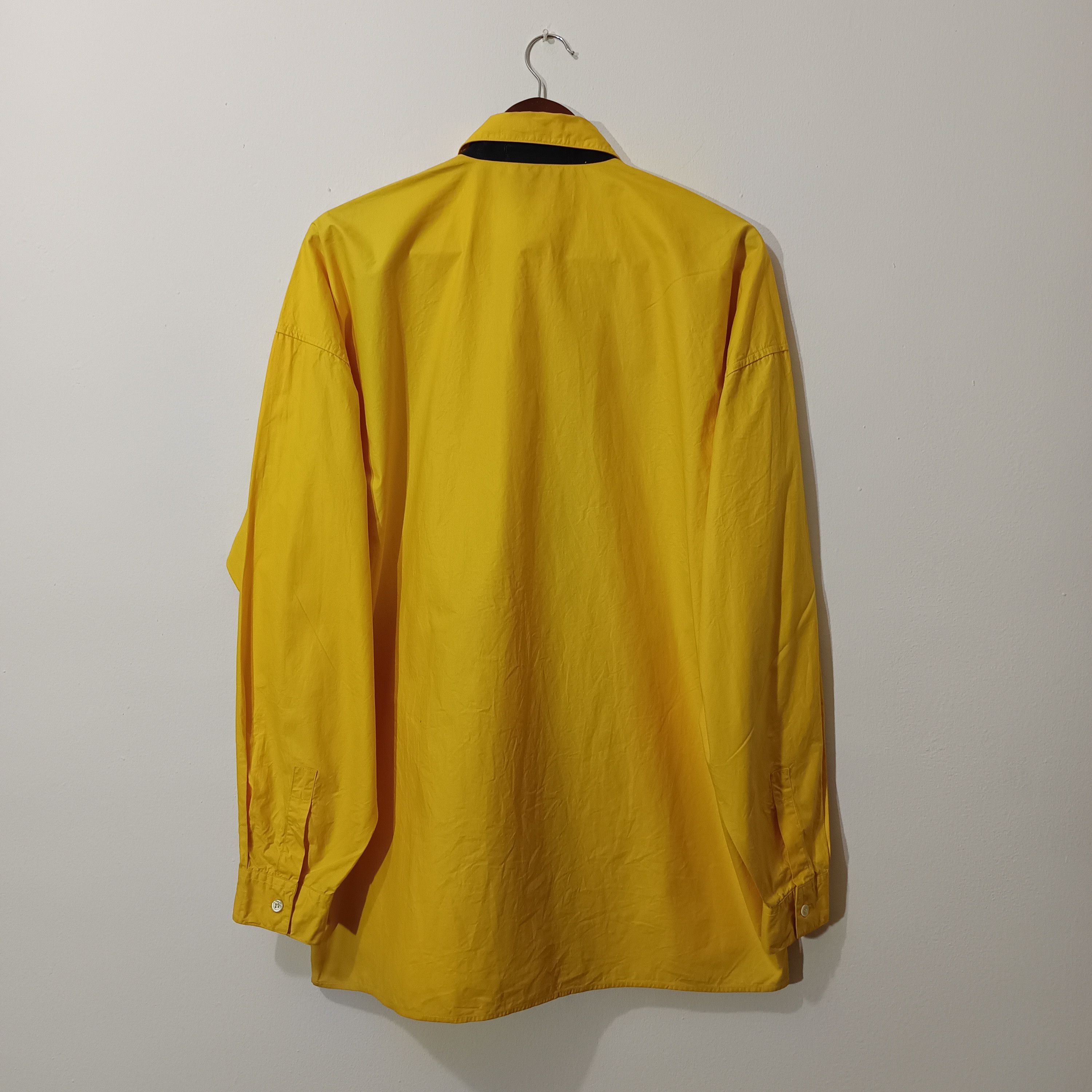 Versace Vintage Versace Via Spiga Embroidered Yellow Shirt Size US XL / EU 56 / 4 - 2 Thumbnail