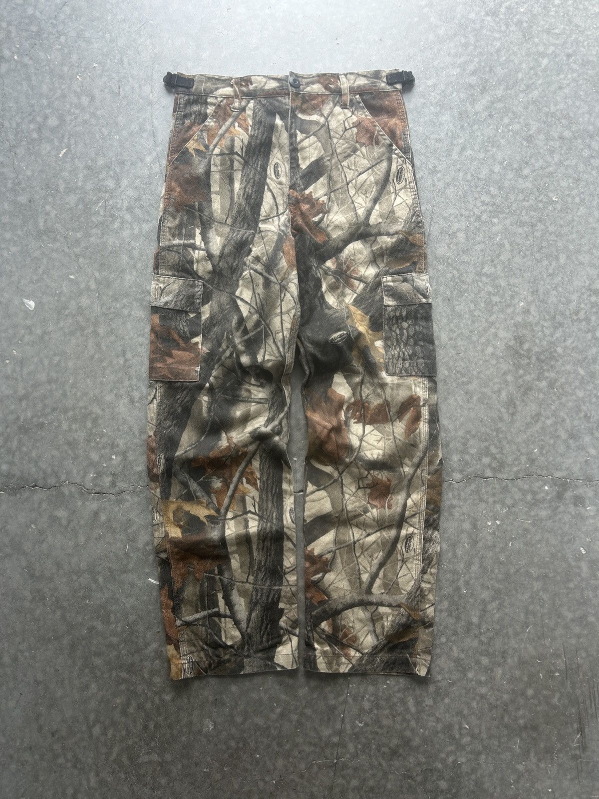 Realtree × Vintage Vintage Y2K Liberty Realtree Cargo Pants Size US 28 / EU 44 - 1 Thumbnail