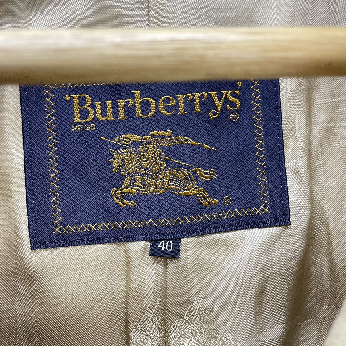 Burberry × Vintage Vintage Burberrys Sunfaded Jacket Size M / US 6-8 / IT 42-44 - 7 Thumbnail