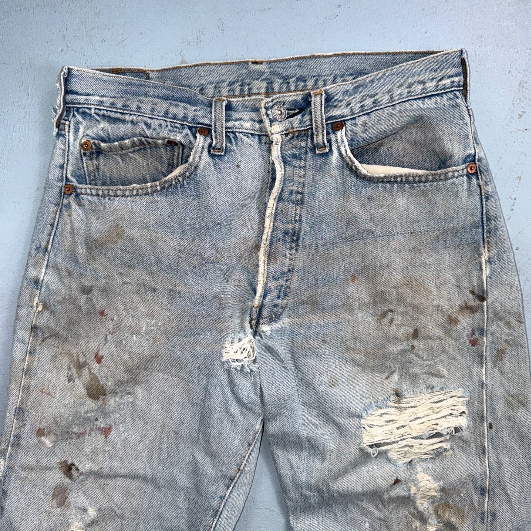 Levi's VINTAGE Levi's 501 Jeans Mens Classic 32x36 30x32 80s USA Distressed Light Blue Denim Straight Size US 30 / EU 46 - 7 Thumbnail