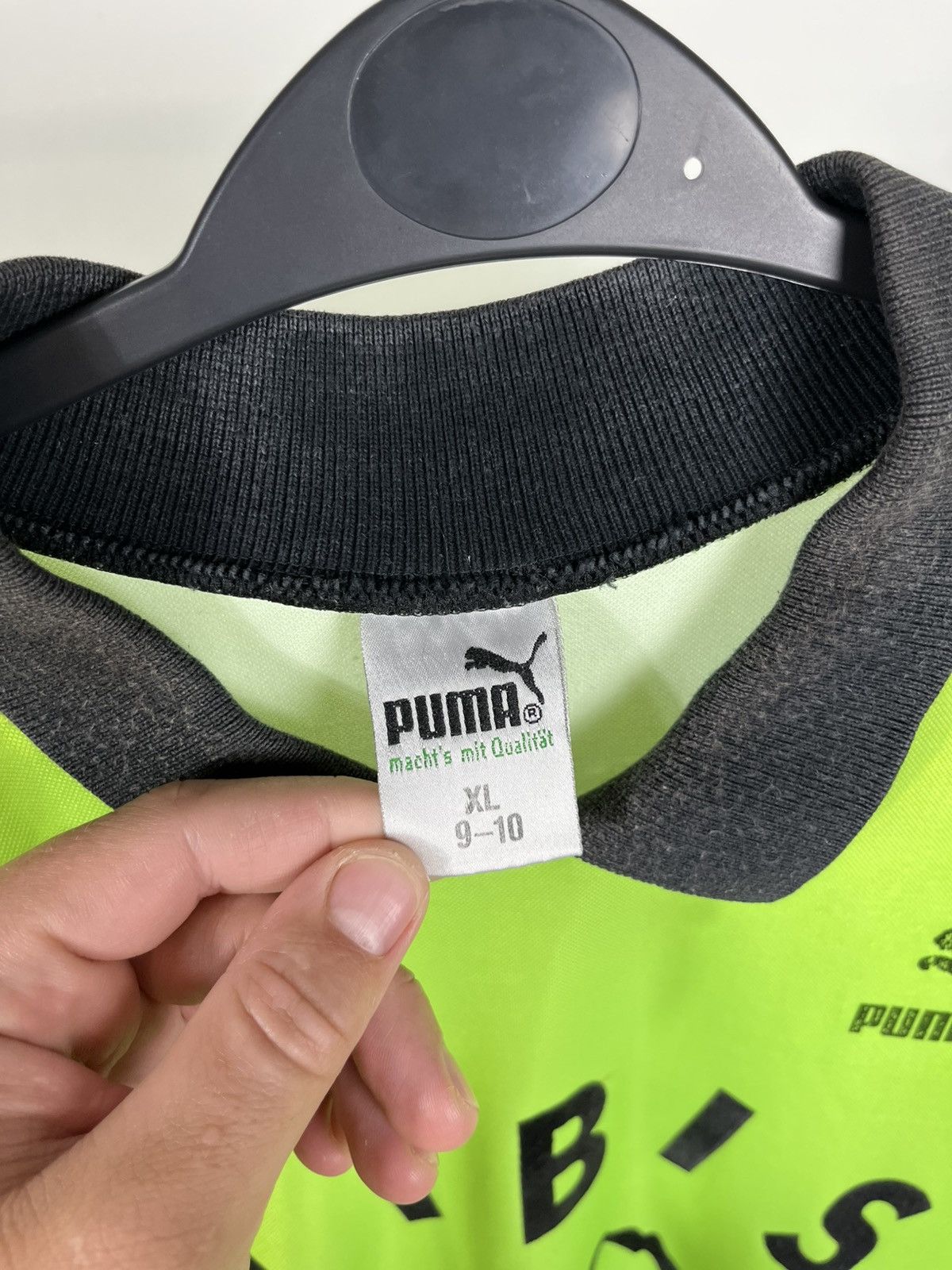 Puma Vintage Puma Goalkeeper Jersey #1 Neon Green – Size XL Size US XL / EU 56 / 4 - 4 Thumbnail