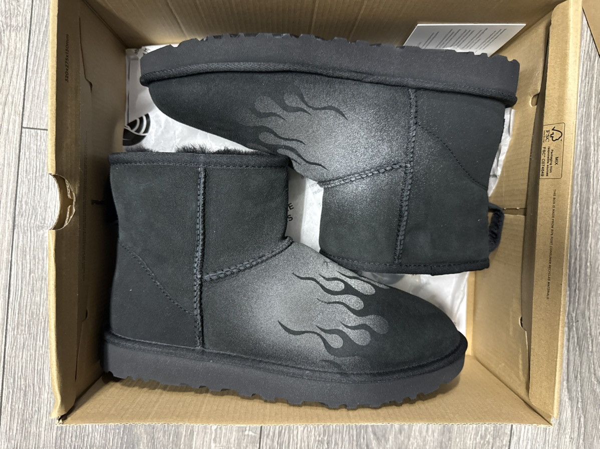 Ugg Loso flame Ugg classic mini reflective black Size US 9 / IT 39 - 2 Thumbnail