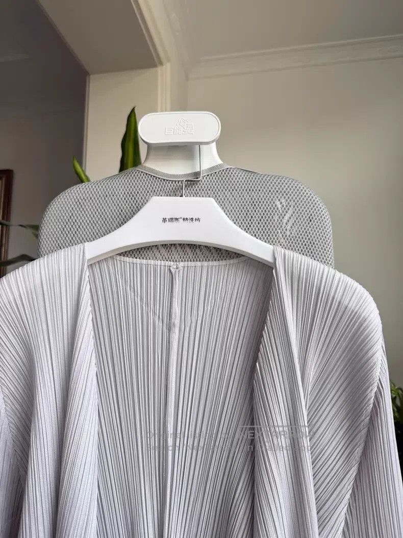 Issey Miyake Issey Miyake Light Grey Ruched Cardigan Size XXL / US 16-18 / IT 52-54 - 5 Thumbnail