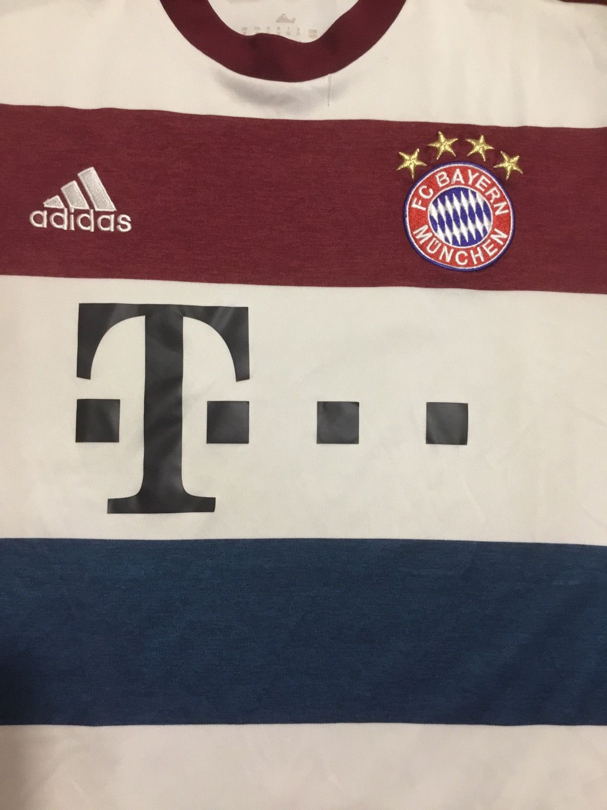 Adidas BAYERN MUNICH 2014 2015 AWAY FOOTBALL SOCCER JERSEY ADIDAS Size US M / EU 48-50 / 2 - 5 Thumbnail