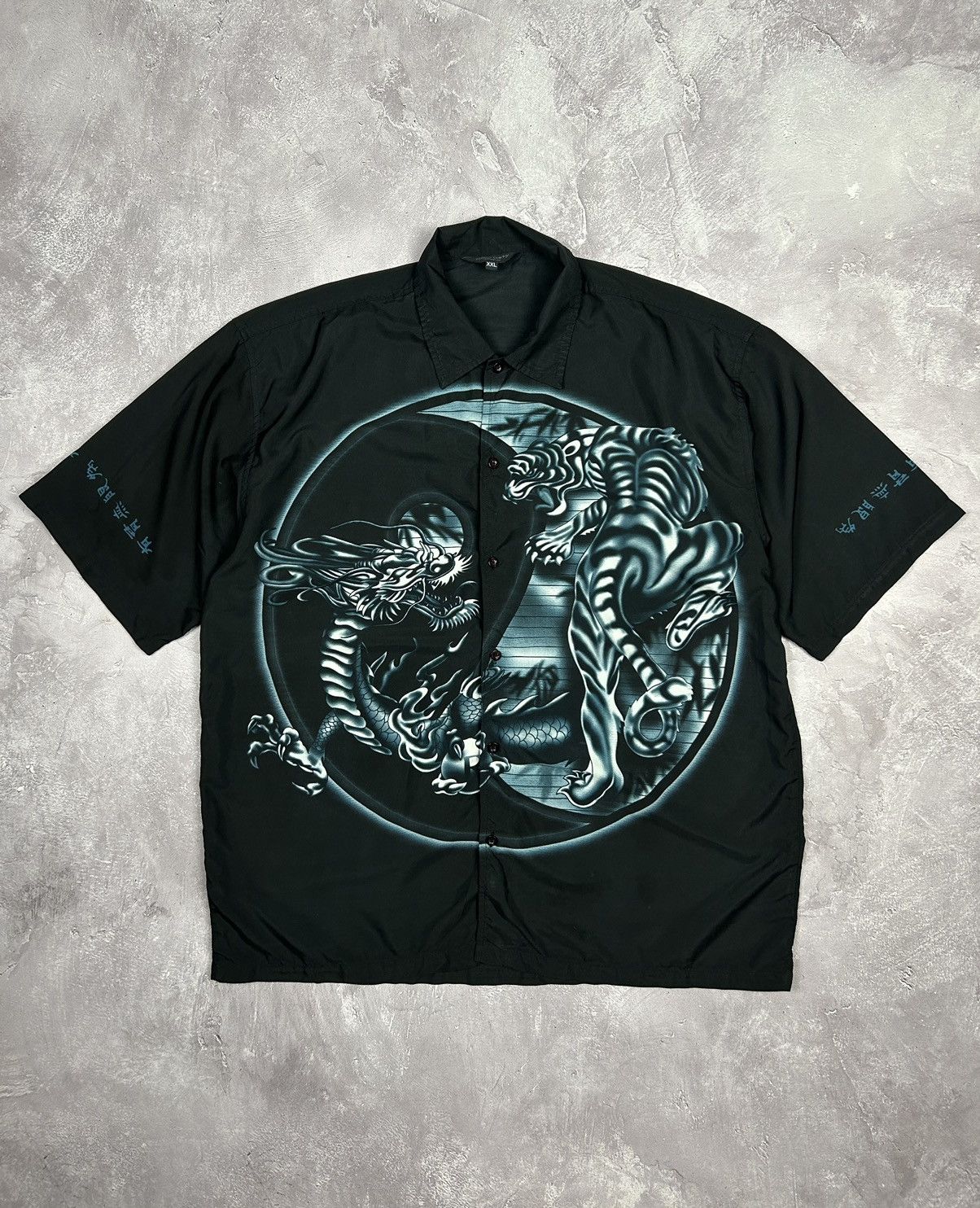 Japanese Brand × Vintage Rare Vintage Japanese Dragon Tiger Printed Shirt Polyester Size US XXL / EU 58 / 5 - 1 Thumbnail